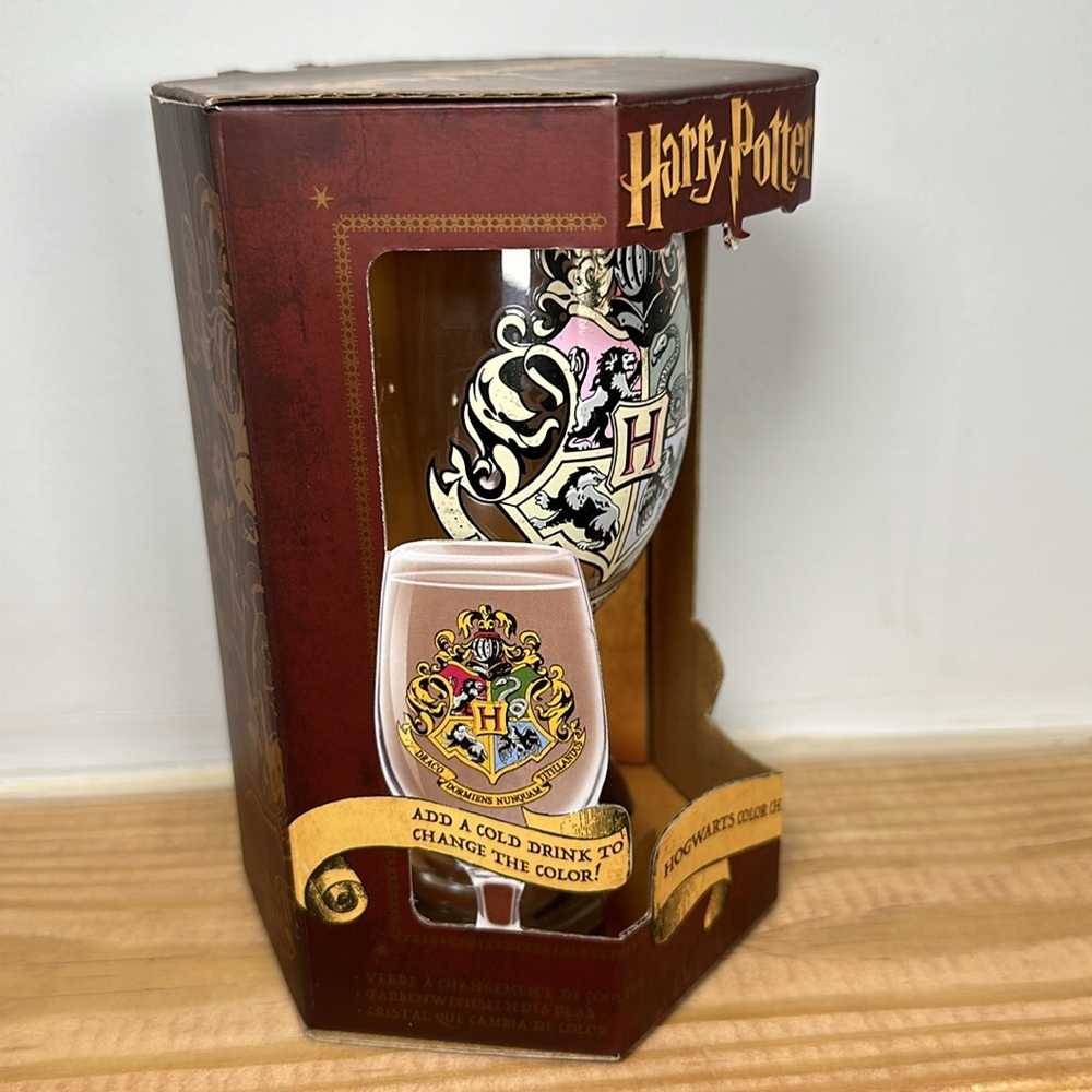 Harry Potter Color Changing Glass - Picture 5 of 6